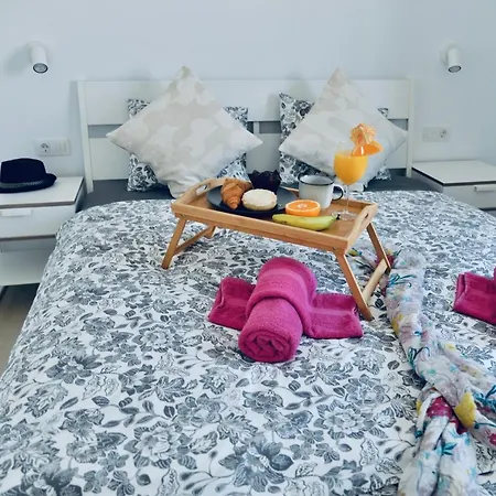 Julia Relax Dream Willa Callao Salvaje